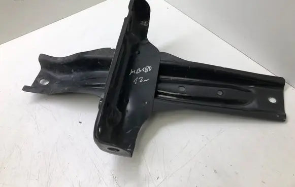 Battery bracket
