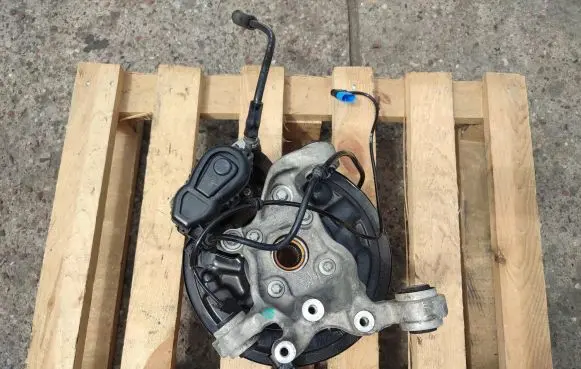 Mercedes-Benz A W176 Rear wheel hub spindle/knuckle 