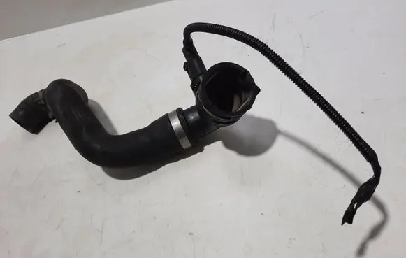 Volkswagen Touareg I Engine coolant pipe/hose 7L6122291M