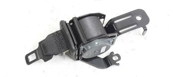 Middle seatbelt (rear)