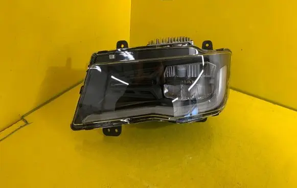 Man TGE 1gen Headlight/headlamp VT251016509
