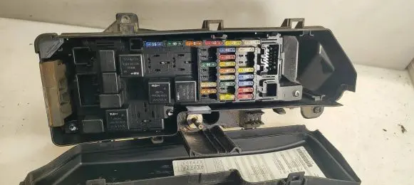 Volvo V70 Fuse box set 9494210 9404211