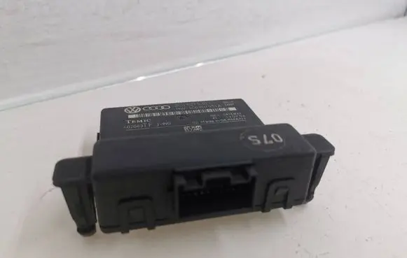 Volkswagen PASSAT B6 Gateway control module 3C0907530C