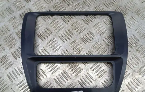 Volkswagen Jetta VI Other sill/pillar trim element