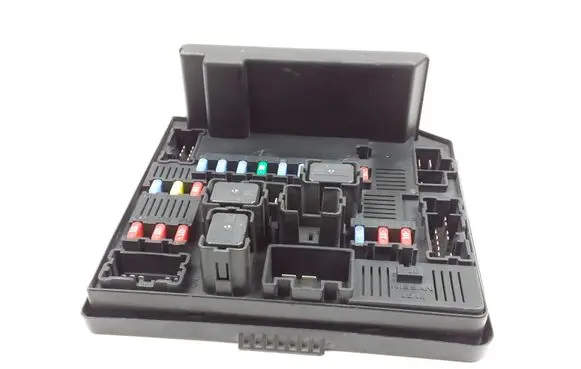 Nissan Qashqai Fuse module 284B7JD000 519228043