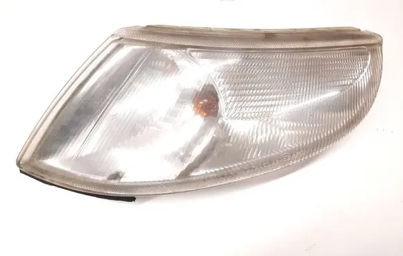 Saab 9-5 Front indicator light