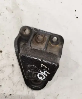 Hyundai i40 Engine mounting bracket