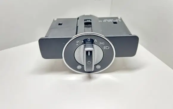 Mercedes-Benz C W204 Light switch A2045452204