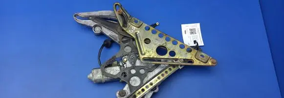 Mercedes-Benz 380 560SEC C126 Rear door window regulator with motor 0130821066