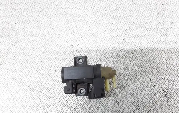 Renault Megane III Turbo solenoid valve 8200790180
