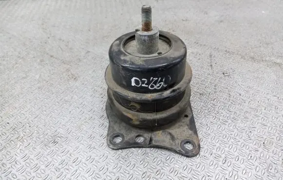 Skoda Fabia Mk1 (6Y) Engine mount bracket 6Q0199262AN