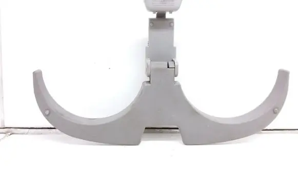 Cup holder front