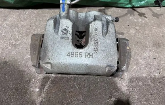 Dodge Durango III Front brake caliper 4866RH