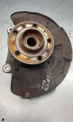 Volvo V70 Front wheel hub spindle knuckle