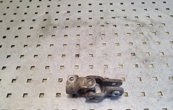 Honda CR-V Steering column universal joint