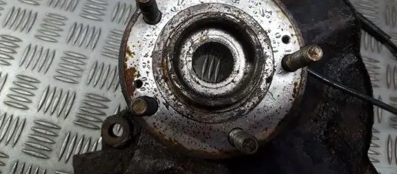 Hyundai Santa Fe Front wheel hub