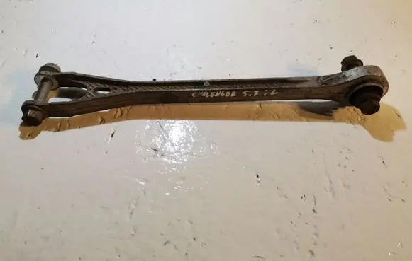 Rear upper control arm/wishbone