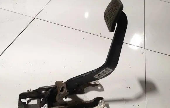 Honda Accord Clutch pedal 
