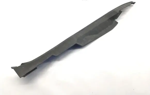 Fender trim (molding)