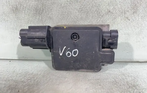 Volvo V60 Coolant fan relay 940009301 560004973015
