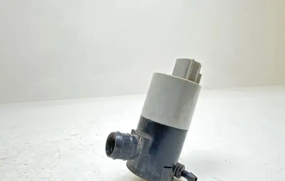 Toyota Avensis T270 Windscreen/windshield washer pump 30892 091029A 049706