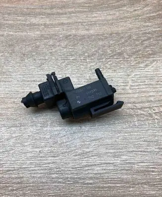 BMW 5 E60 E61 Vacuum valve 1742712 WITHPLUG