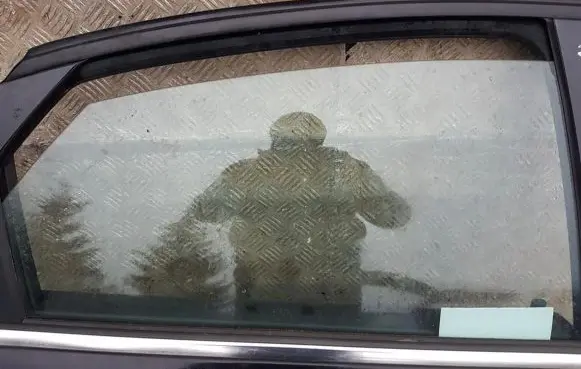 Opel Vectra C Rear door window glass 