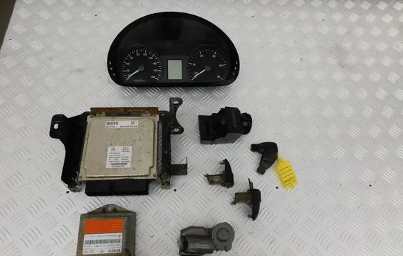 Mercedes-Benz Sprinter W906 Engine ECU kit and lock set A6519002600 28213920 A6519012200