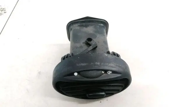 Ford Focus Dash center air vent grill 98AB19893BJW