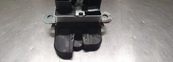Volkswagen Golf VII Tailgate/trunk/boot lock/catch/latch 5G6827505