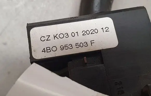 Volkswagen Golf IV Wiper control stalk 4B0953503F