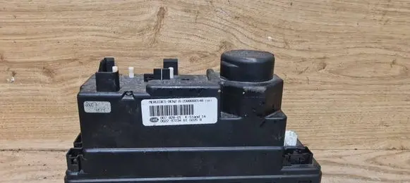 Mercedes-Benz E W210 Central locking vacuum pump 2088000148