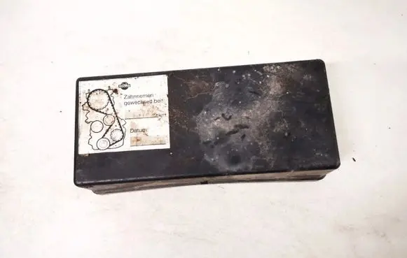 Nissan Primera Fuse box cover