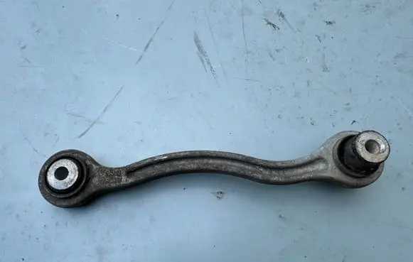 Mercedes-Benz C W205 Rear control arm A20402 20402 A2053520264