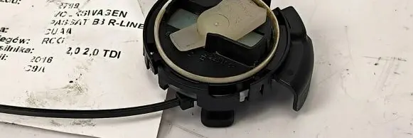Volkswagen PASSAT B8 Airbag deployment crash/impact sensor