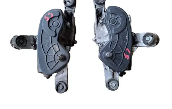 Front wiper linkage and motor