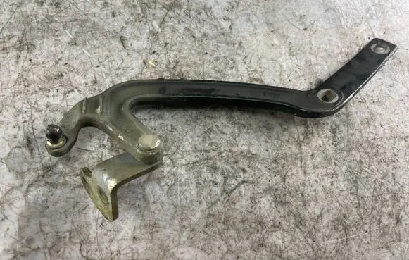 Mercedes-Benz E W210 Tailgate/trunk/boot hinge