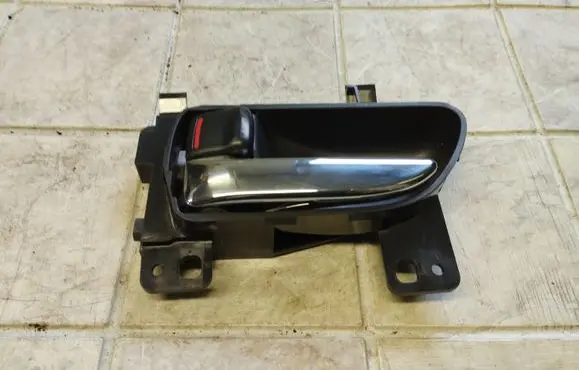 Rear door interior handle