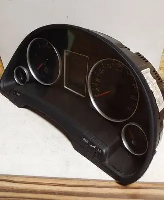 Audi A4 S4 B7 8E 8H Speedometer (instrument cluster) 8E0920901D