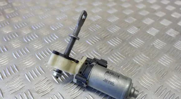 Lexus RX 330 - 350 - 400H Seat adjustment motor 8582033020 43944010080 1620006861