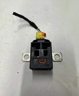 Mercedes-Benz GL X164 Battery relay fuse N000000004516 062481
