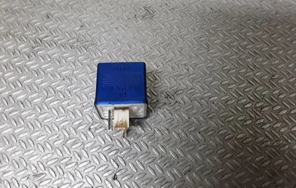 Audi A6 S6 C5 4B Other relay 8A0951253