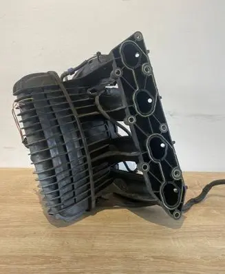 Mercedes-Benz C W203 Intake manifold 2035460080