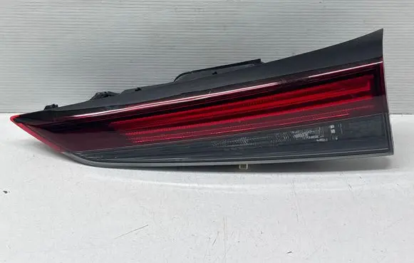Toyota Highlander XU70 Tailgate rear/tail lights E133549900 0E81