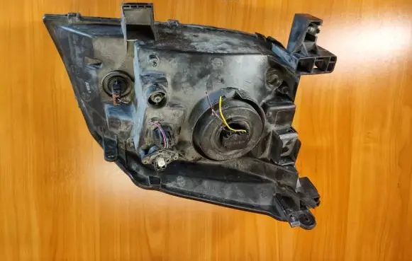 Nissan X-Trail T30 Headlight/headlamp