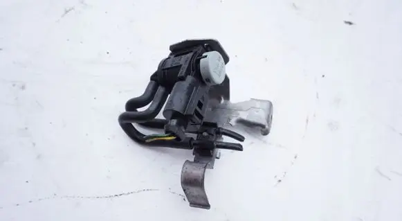 Volkswagen Tiguan Turbo solenoid valve 1K0906283A