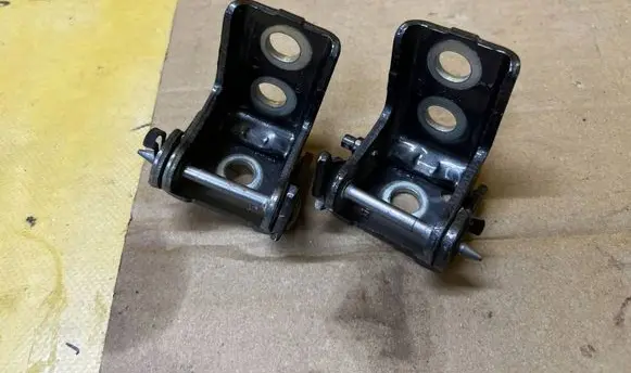 Peugeot 2008 II Rear door hinge set 