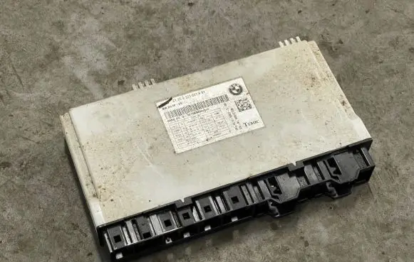 BMW 5 F10 F11 Seat control module 9225621