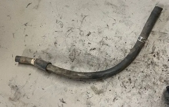 Opel Frontera B Engine coolant pipe/hose