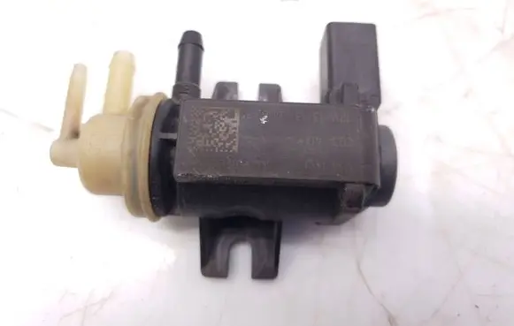 Volkswagen PASSAT B7 Turbo solenoid valve 1K0906627B 4011464A